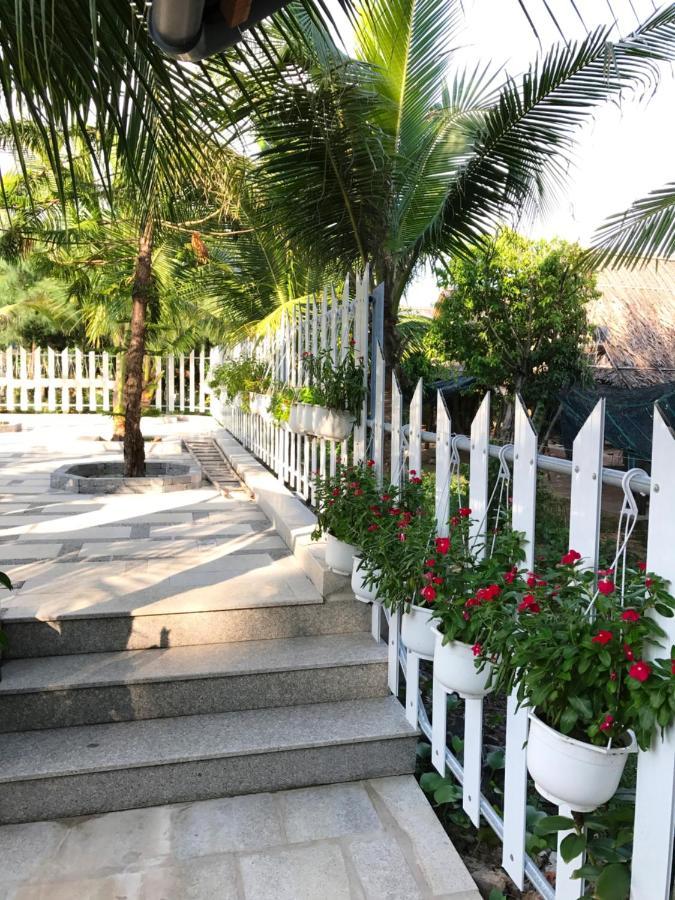 Oceanward Hotel & Resort Long Hai Exterior photo